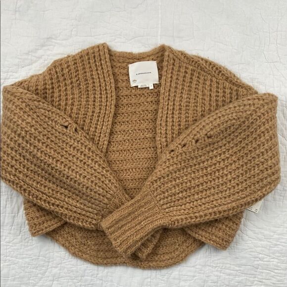 NWT Anthropologie Chunky Knit Cropped Tan Plush Sweater size Small - Picture 3 of 12